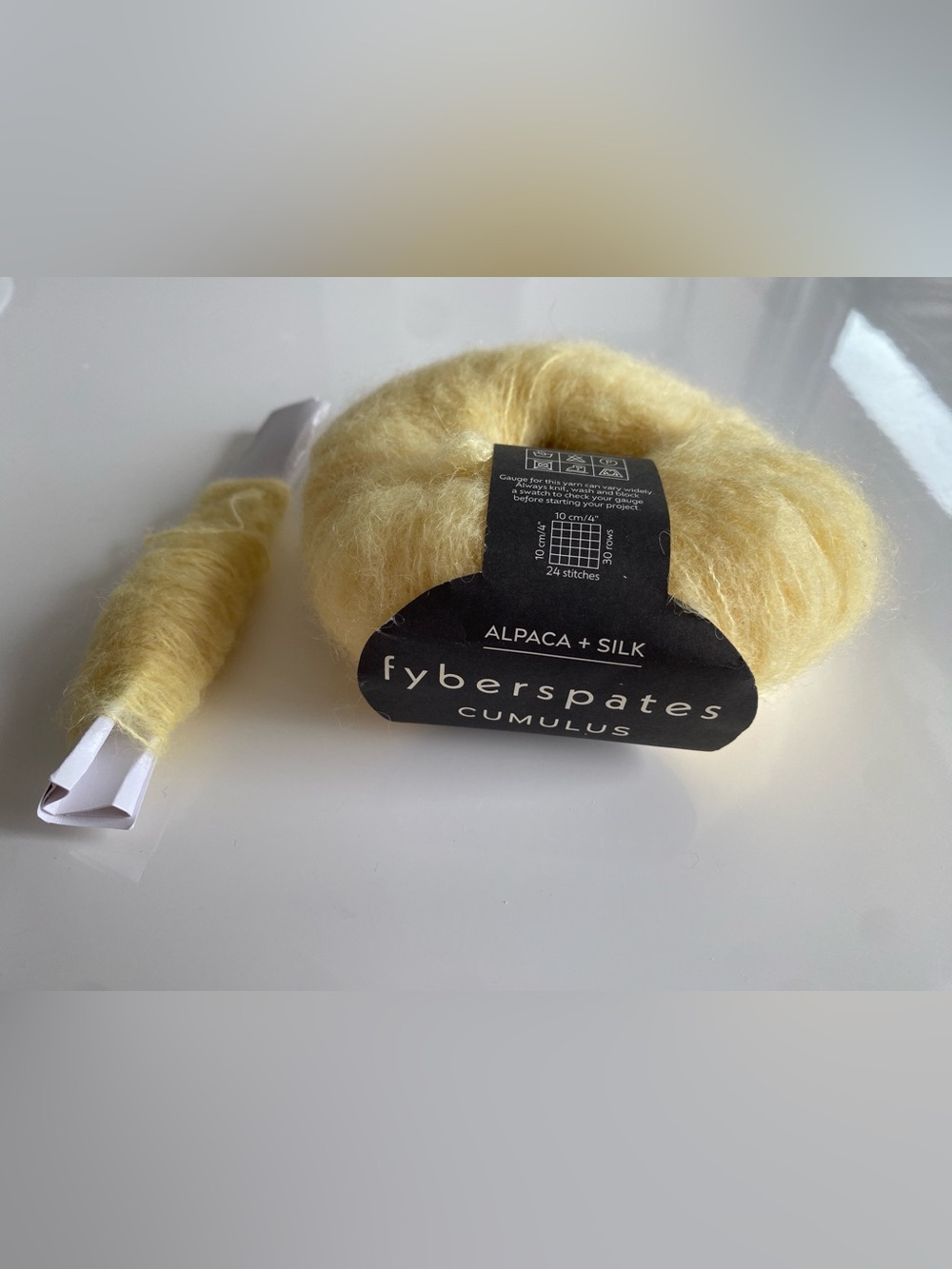 Fyberspates Cumulus Alpaca + Silk Yarn - Soft Pale Yellow / Buttercup